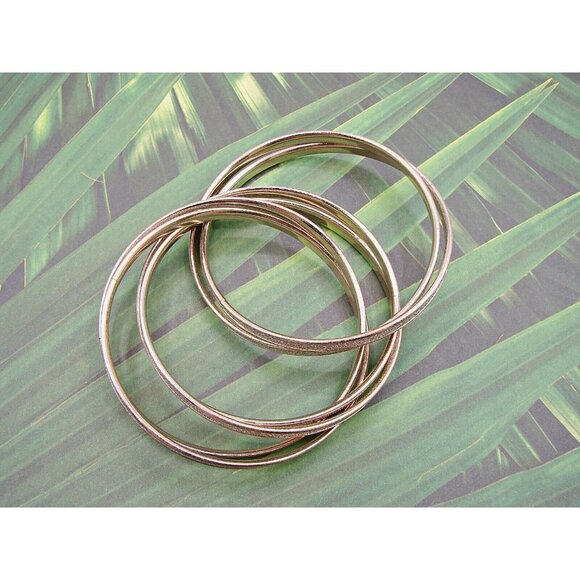 Steve Madden Glitter Design Six Interlocking Bangle Bracelets Gold-Tone 1 Piece - Picture 9 of 11